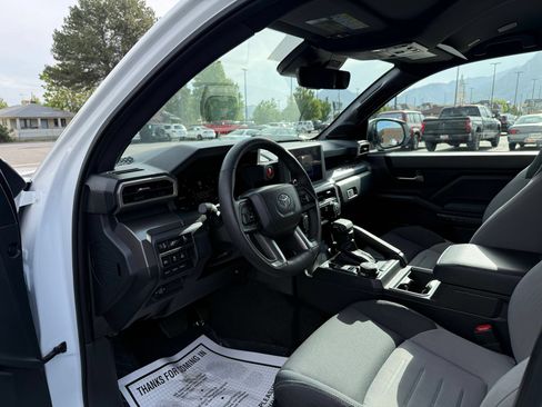 Certified 2024 Toyota Tacoma TRD Off-Road w/ TRD Off Road Upgrade Package AWD/4WD image 11