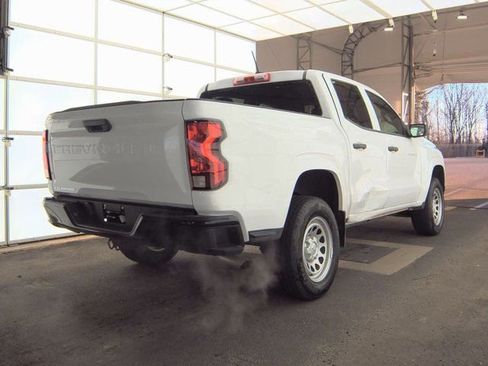 Used 2024 Chevrolet Colorado W/T image 2