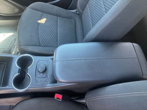 Used 2018 GMC Terrain SLE FWD image 28