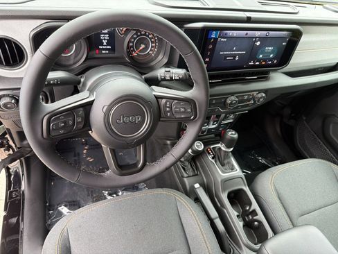 Used 2026 Jeep Wrangler Sport AWD/4WD image 28