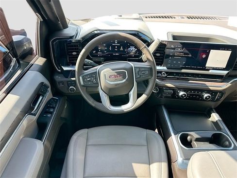 Used 2024 GMC Sierra 2500 SLT w/ SLT Premium Package image 22