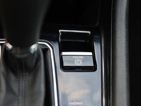 Used 2023 Jeep Compass Latitude AWD/4WD image 32