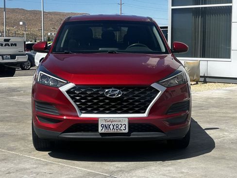 Used 2021 Hyundai Tucson SE w/ Cargo Package FWD image 2