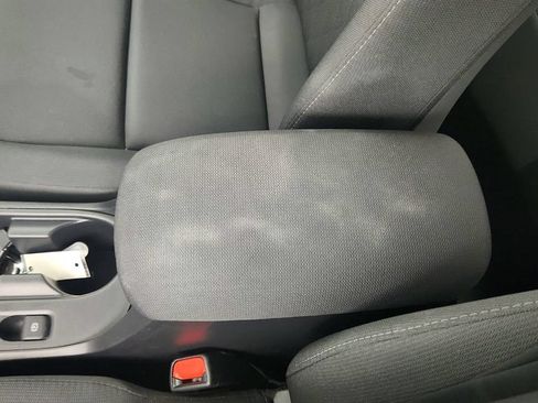 Used 2025 Toyota Corolla LE FWD image 17