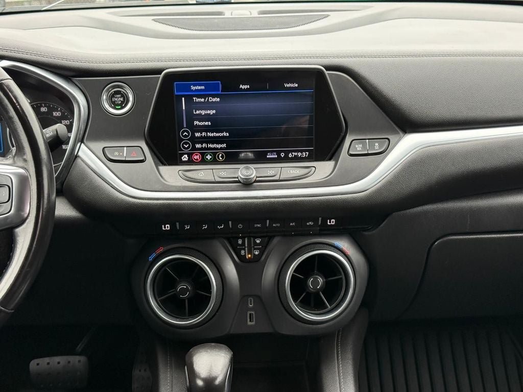 Used 2020 Chevrolet Blazer LT FWD image 13