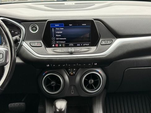Used 2020 Chevrolet Blazer LT FWD image 13