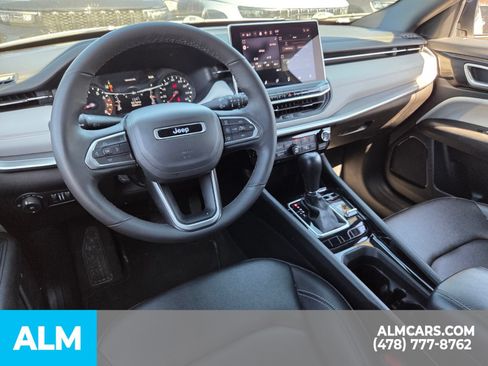 Used 2025 Jeep Compass Limited AWD/4WD image 9