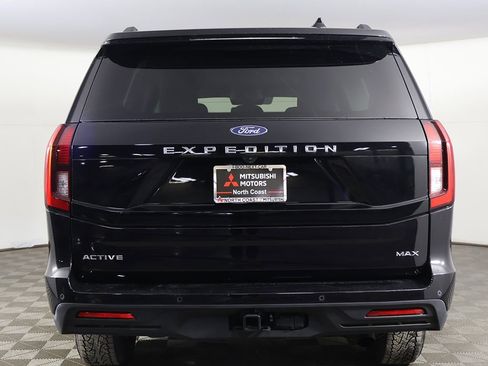 Used 2025 Ford Expedition Max Active image 12