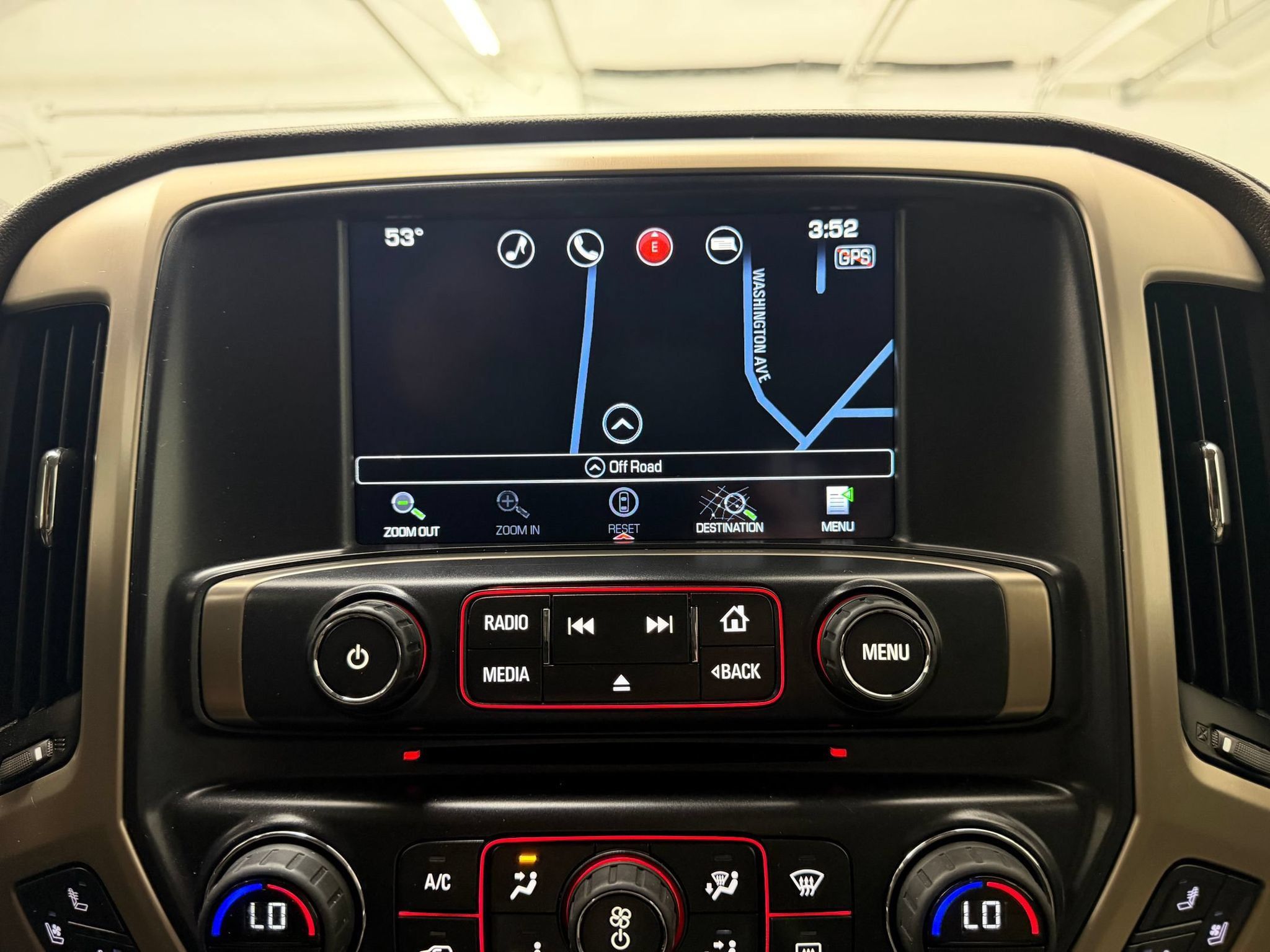 Used 2016 GMC Sierra 2500 Denali w/ Driver Alert Package AWD/4WD image 19