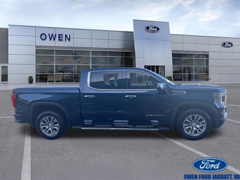 Used 2020 GMC Sierra 1500 Denali w/ Technology Package AWD/4WD image 3