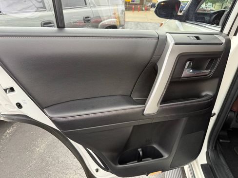 Used 2016 Toyota 4Runner Limited AWD/4WD image 81