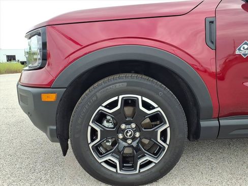 Used 2025 Ford Bronco Sport Outer Banks w/ Outer Banks Tech Package+ AWD/4WD image 9