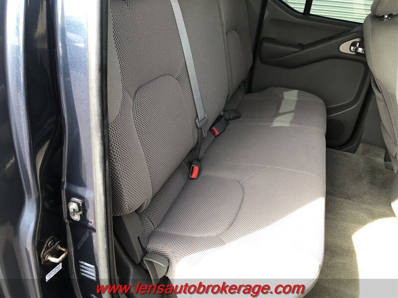 Used 2014 Nissan Frontier SV AWD/4WD image 20