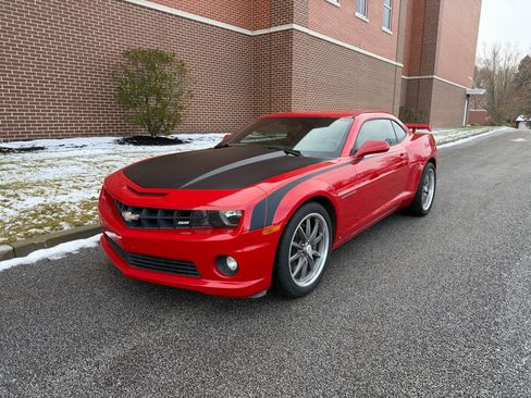 Used 2010 Chevrolet Camaro SS image 1