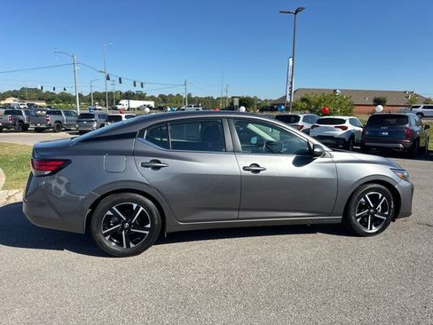 Used 2024 Nissan Sentra SV FWD image 6