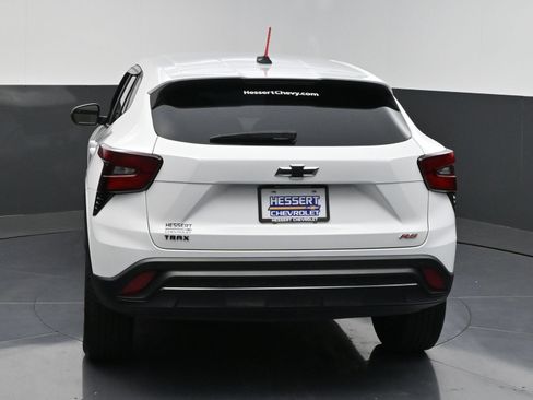 Certified 2024 Chevrolet Trax RS w/ Driver Confidence Package FWD image 6