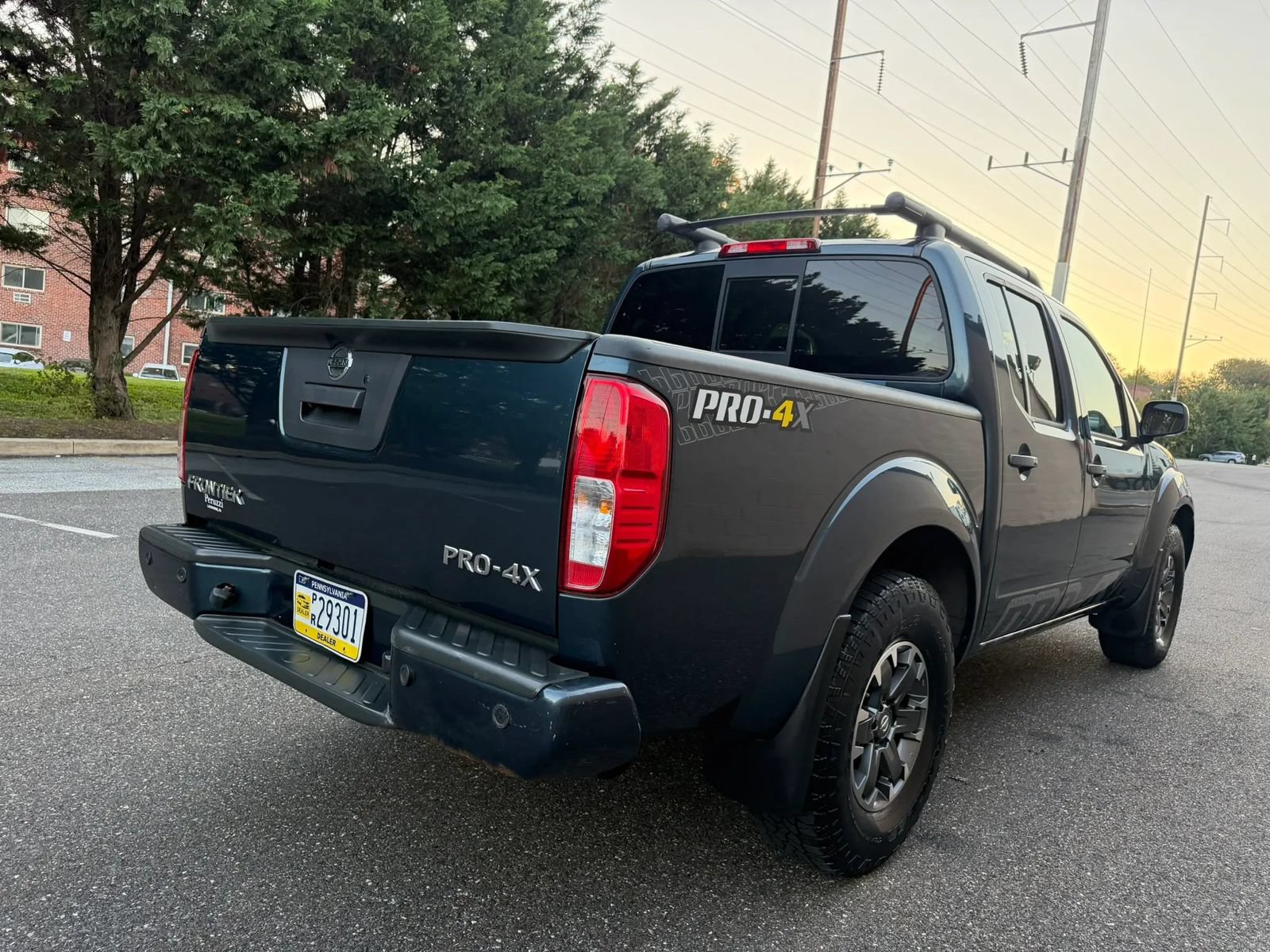 Used 2014 Nissan Frontier PRO-4X w/ Pro-4x Luxury Package AWD/4WD image 7