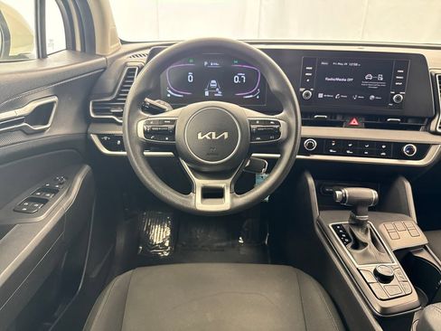 Used 2024 Kia Sportage LX FWD image 15
