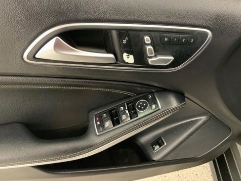 Used 2018 Mercedes-Benz GLA 250 4MATIC image 28