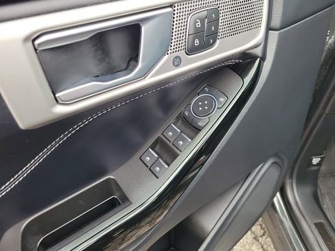 Used 2022 Ford Explorer ST w/ Equipment Group 401A image 21