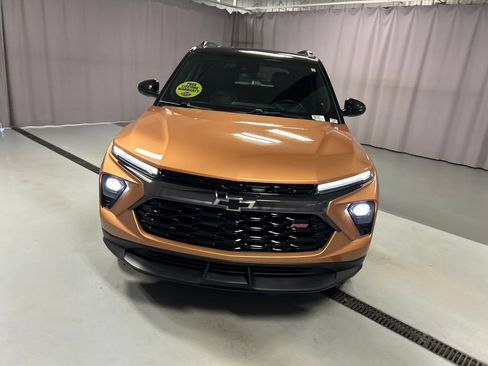Used 2024 Chevrolet TrailBlazer RS AWD/4WD image 2