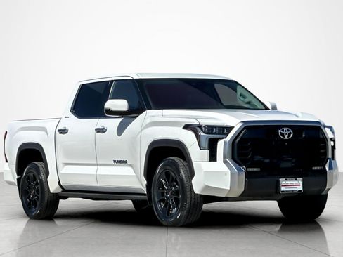 Used 2023 Toyota Tundra Limited w/ TRD Off-Road Package AWD/4WD image 7