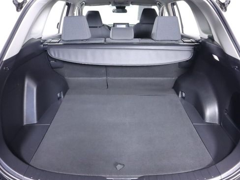 Used 2022 Toyota RAV4 LE AWD/4WD image 30