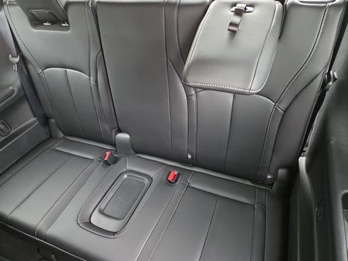 Used 2026 INFINITI QX60 Luxe w/ Family Package FWD image 10