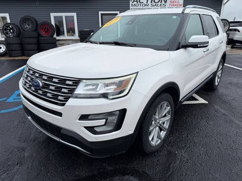 Used 2017 Ford Explorer Limited w/ Equipment Group 301A AWD/4WD image 9