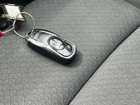 Used 2025 Buick Encore GX Preferred FWD image 25