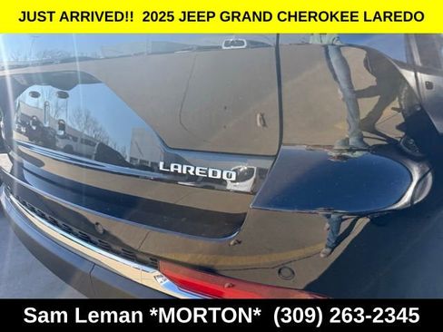 New 2025 Jeep Grand Cherokee Laredo w/ Luxury Tech Group I image 8