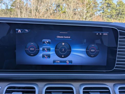 Used 2024 Mercedes-Benz GLE 450 4MATIC image 13