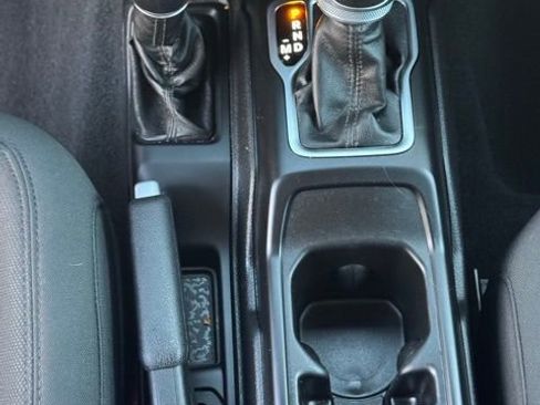 Used 2019 Jeep Wrangler Unlimited Sport image 13