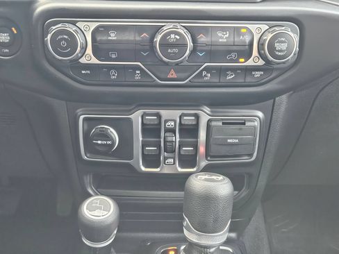Used 2020 Jeep Wrangler Unlimited Sport S AWD/4WD image 14