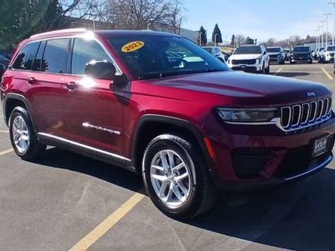 Used 2023 Jeep Grand Cherokee Laredo w/ Luxury Tech Group I image 5