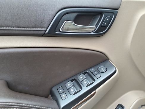 Used 2020 Chevrolet Tahoe LT w/ Luxury Package image 9