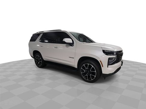 Used 2025 Chevrolet Tahoe RST w/ Comfort Package AWD/4WD image 2