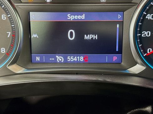 Used 2023 Chevrolet Traverse LT FWD image 14