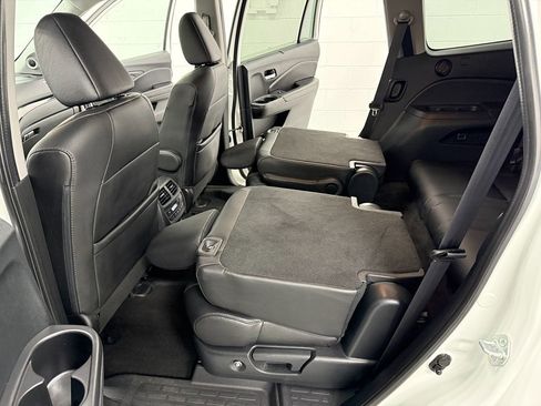 Used 2022 Honda Pilot Touring image 14
