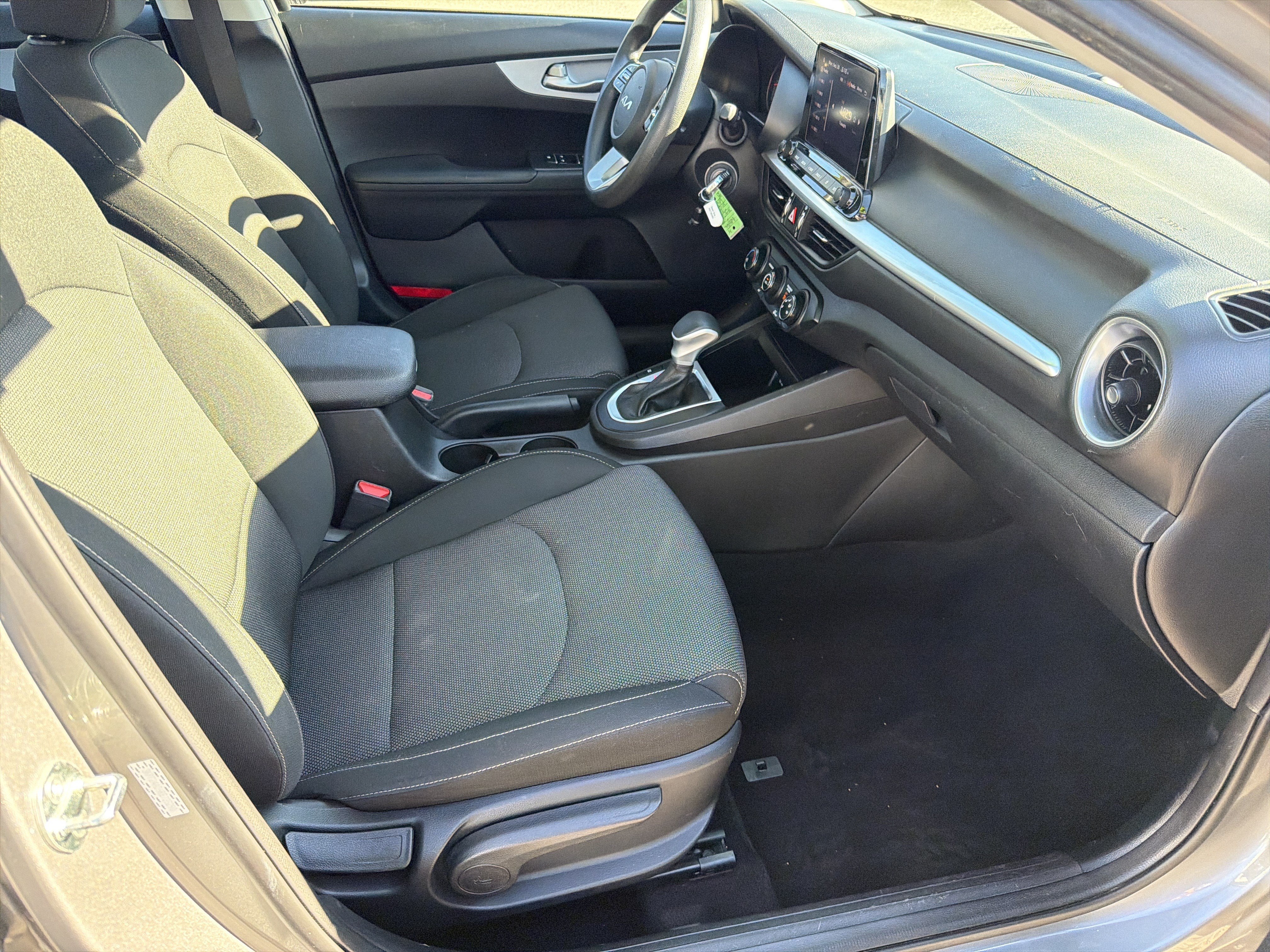 Used 2024 Kia Forte LXS FWD image 23