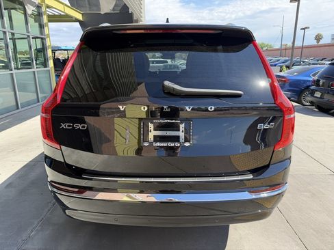 Used 2024 Volvo XC90 B6 Ultimate w/ Protection Package Premier AWD/4WD image 13