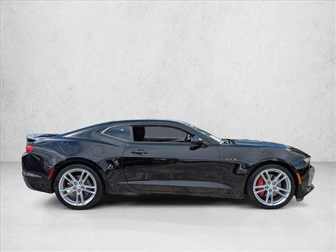 Used 2021 Chevrolet Camaro LT w/ Technology Package image 4