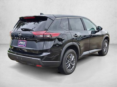 Used 2026 Nissan Rogue SV FWD image 5