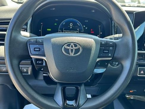 Used 2025 Toyota Camry LE FWD image 19