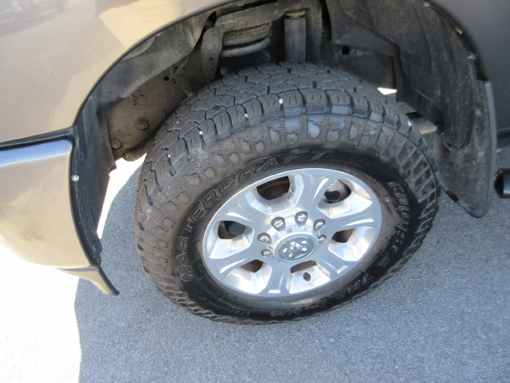 Used 2021 RAM 2500 Big Horn w/ Level 1 Equipment Group AWD/4WD image 17