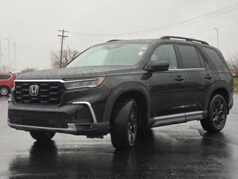 New 2025 Honda Pilot Touring image 15