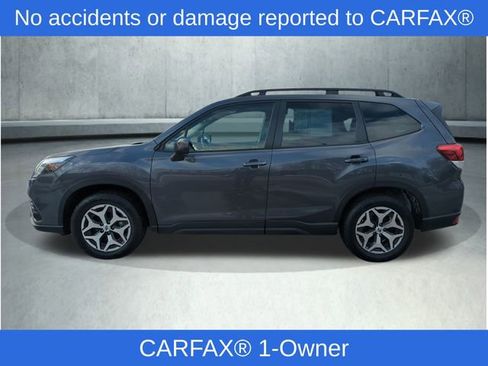 Used 2023 Subaru Forester Premium image 2