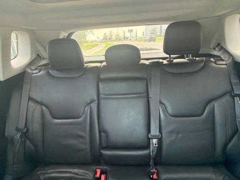 Used 2018 Jeep Compass Limited w/ Navigation Group FWD image 21