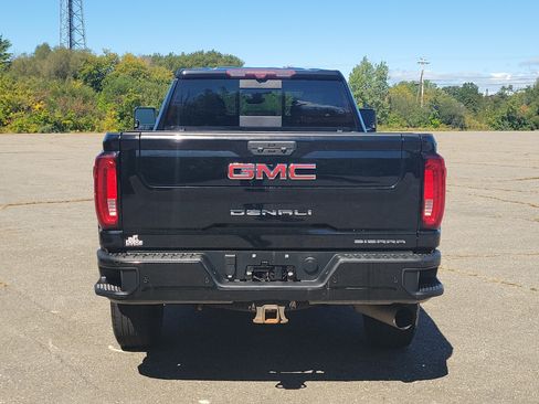 Used 2021 GMC Sierra 3500 Denali w/ Denali Black Diamond Edition AWD/4WD image 6