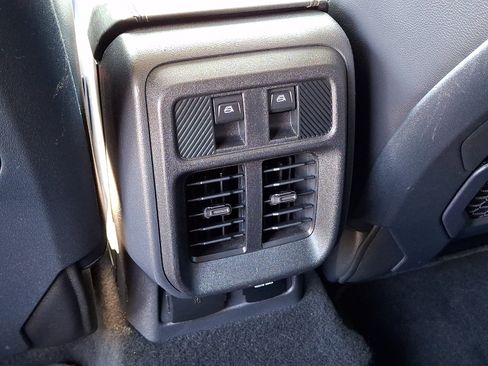 Used 2025 Ford Bronco Badlands AWD/4WD image 11